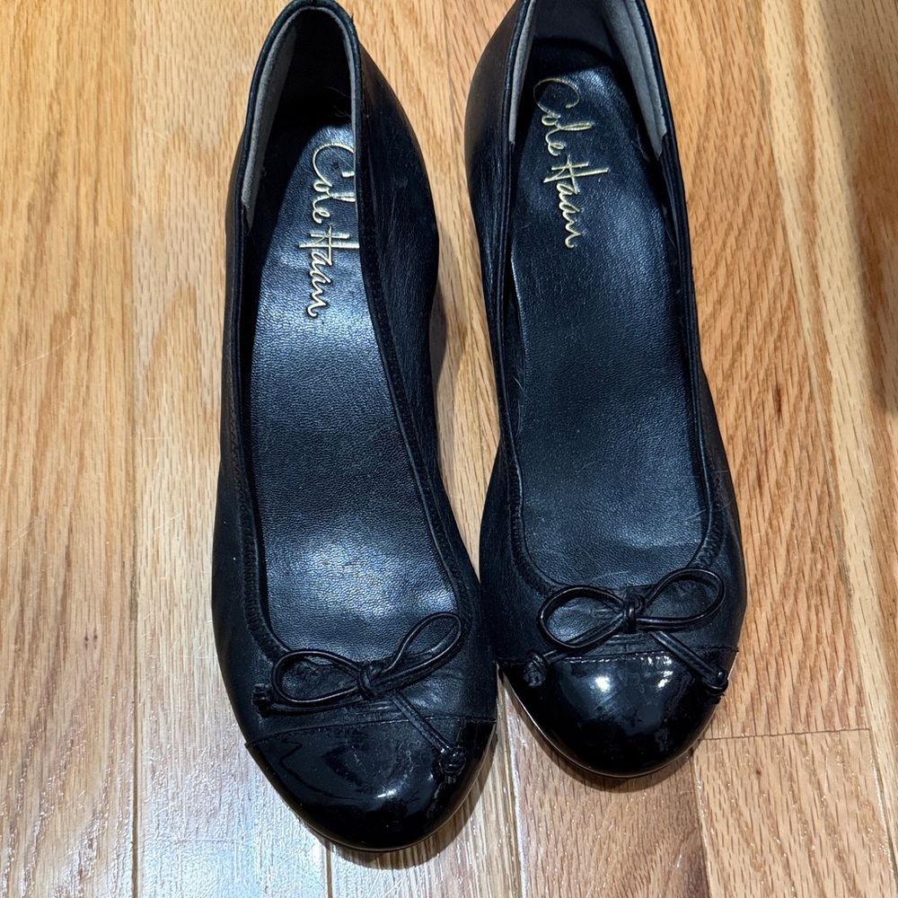 Cole Haan Black Flats with Bow Accent